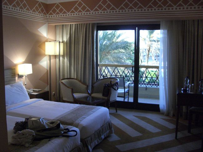 本日のお泊りは「モーベンピック」<br /><br />すんごくキレイなホテルでした（´∀｀人）