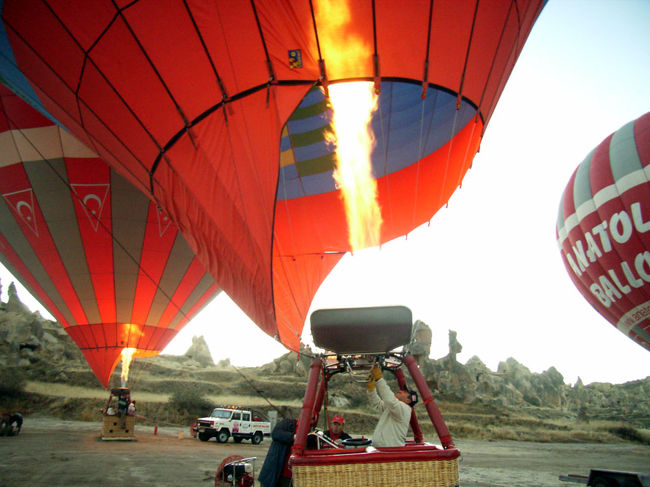 バルーンツアーは一人\18,000もしたので、迷いましたが、正解でした。