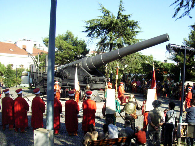 イスタンブールに帰り、軍楽隊の音楽で有名な軍事博物館に行きました。