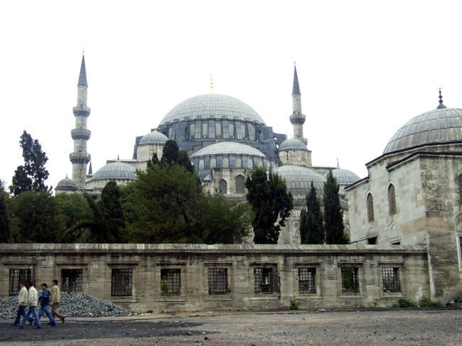 最後はイスタンブールで寺院巡り。これはスレイマニエ・ジャーミィ。