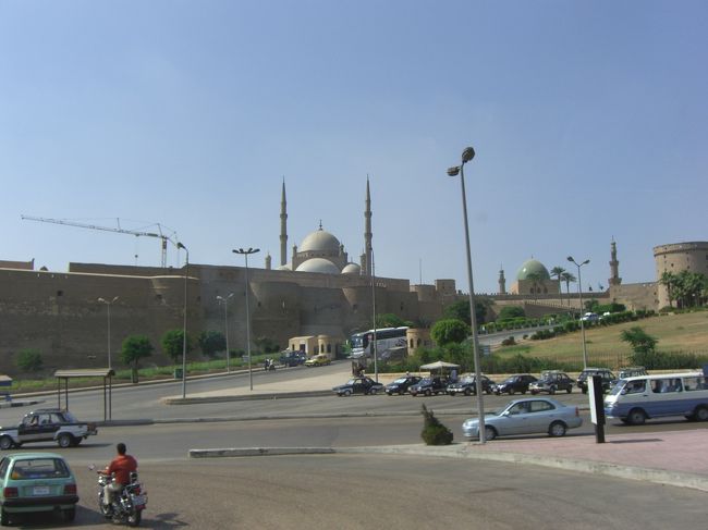 モハメド・アリ・モスク（車窓）