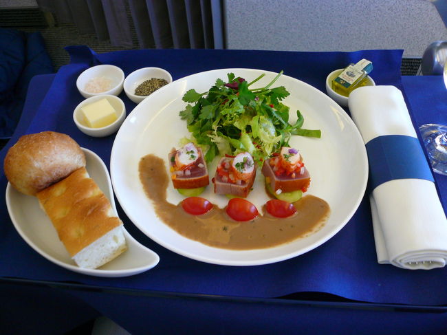 航空機はB777-300　でｼｰﾄは3G,3Hです。<br />これはﾒｲﾝ前菜です。この後ﾒｲﾝ、ﾃﾞｻﾞｰﾄと続きますが省略します。