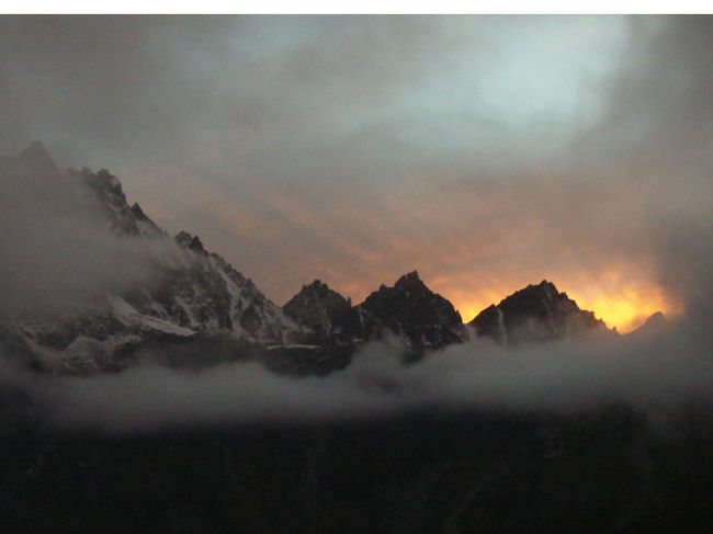 この旅行で初めて夕焼けを見ました。（それまで、夕方になるといつも雲が湧いてきました。）