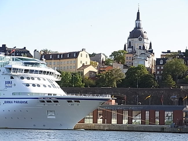 セーデルマルム島<br /><br />大型のフェリーがたくさん停泊していました