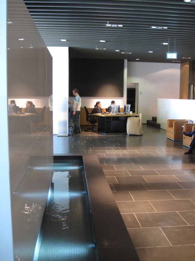 時間になったのでこちらに。