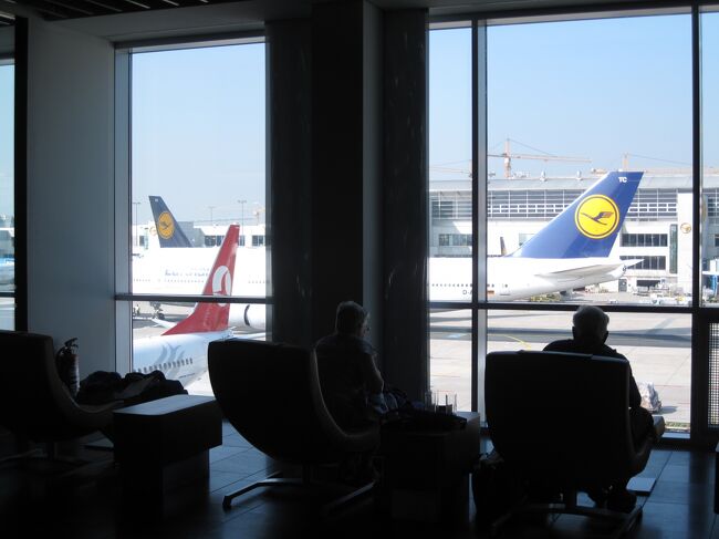 シャワーのあと、スパの受付に行ってみましたが・・・<br />たまたまだったのか、夕方からしかできないと断られてしまいました。<br />