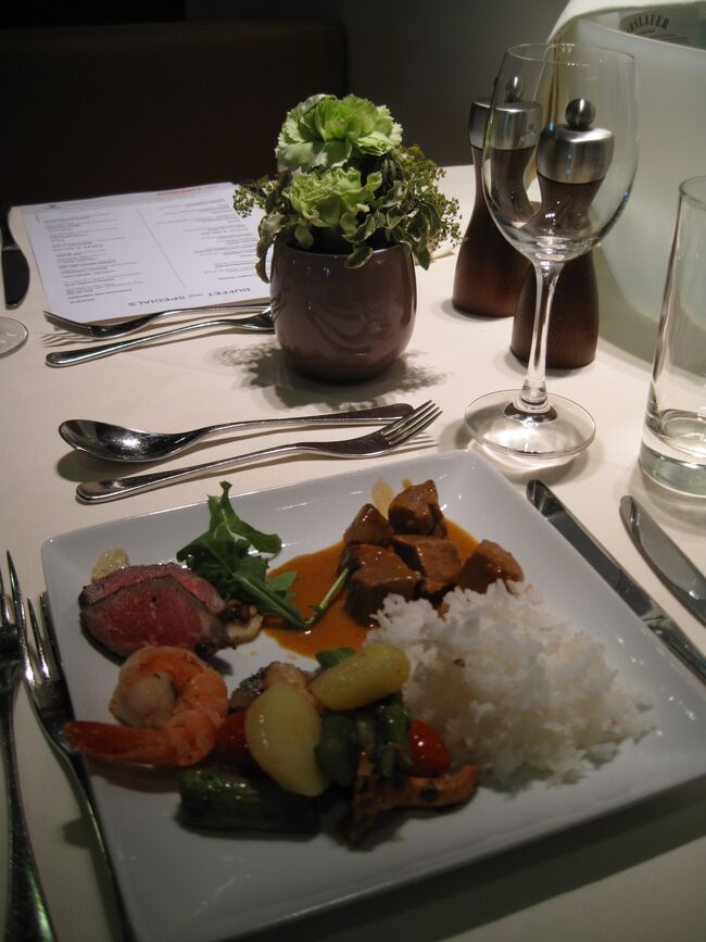 はじめはバフェから♪<br /><br />いろいろあり過ぎて迷ってしまいます・・・