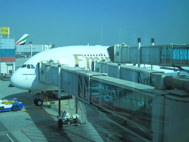 機体番号：A6-EDE<br /><br />ＰＢＢは3つ<br /><br />https://www.youtube.com/watch?v=HFO8OX4DiGM&amp;list=UUaHduIRMVZp-aMRsLSVggZQ