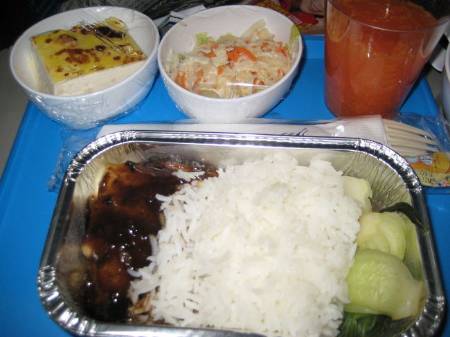機内食は正直まあまあ。。