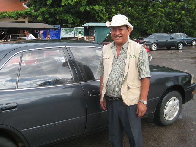 今回2日お世話になるドライバーさんです。英語ほとんど通じませんでした。