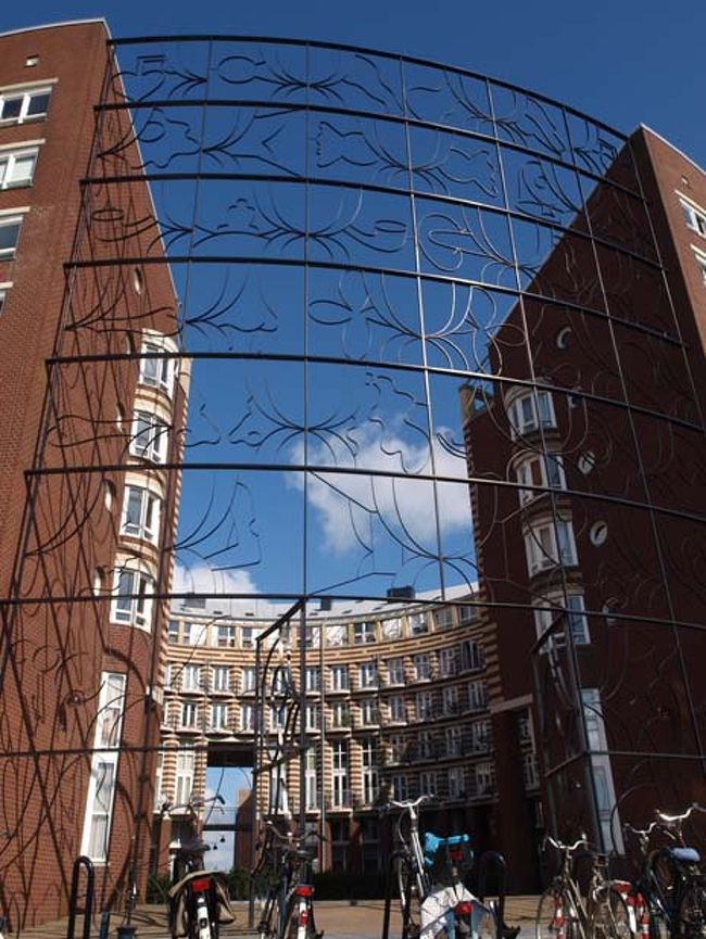 世界の建築シリーズ 14 運河沿いの建築巡り 1 Amsterdam Netherlands アムステルダム オランダ の旅行記 ブログ By Belleduneさん フォートラベル 世界の建築シリーズ 14 運河沿いの建築巡り 1 Amsterdam Netherlands アムステルダム オランダ の旅行記 ブログ By Belleduneさん フォートラベル