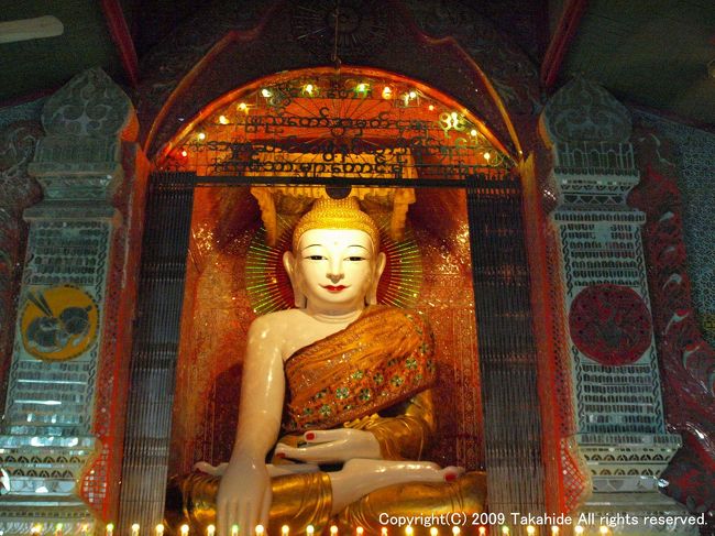 マンダレーヒル(Mandalay Hill)<br /><br />マンダレーヒルで最も古いスタンピー・パゴダ(Sutaungpyai Pagoda)に祀られた仏像です。<br /><br />http://en.wikipedia.org/wiki/Mandalay_Hill