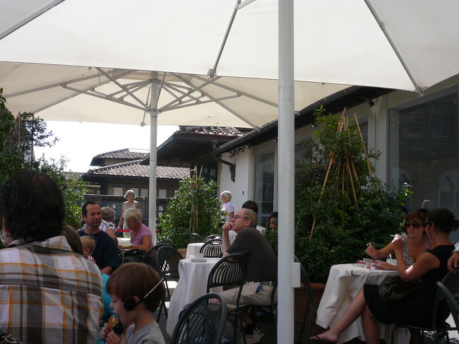 ウフィツイ美術館のCafeで一休み。