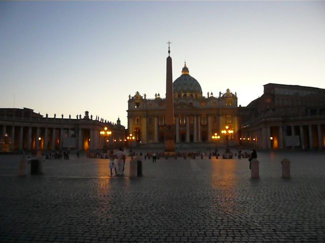 夕暮れのヴァチカン「サン・ピエトロ大聖堂」その２