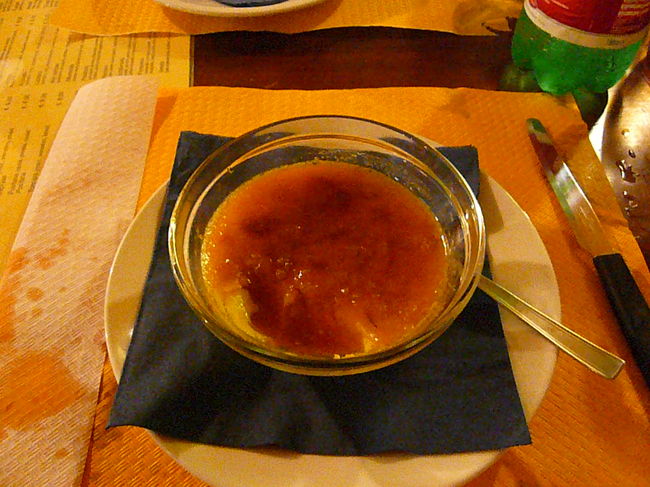 お店に推薦されたデザート「ティラミス」です。