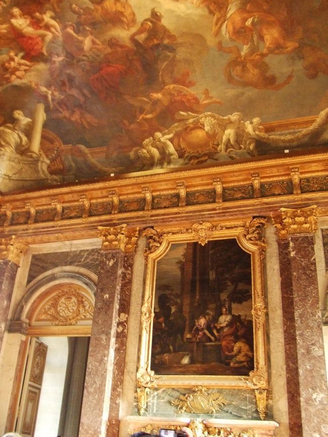 5日目。ベルサイユ宮殿へ。<br />こちらもツアーに入りました。<br />そうそう、シルバーウィークのため、<br />どこへ行っても日本からの観光客が多かったです。