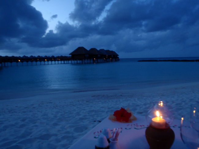 水上コテージを見ながら、夜空を見ながら。・。・