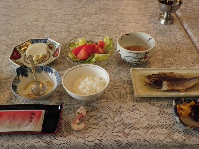 宿の朝食です