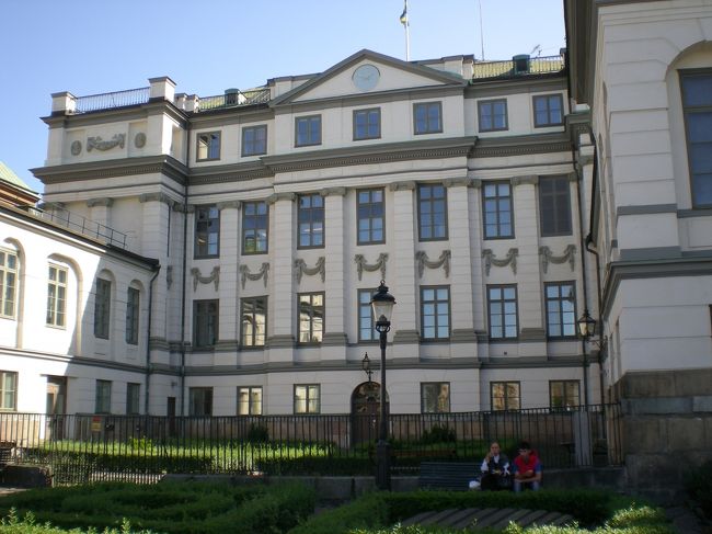 なにかわからないけれど、きれいな建物です。