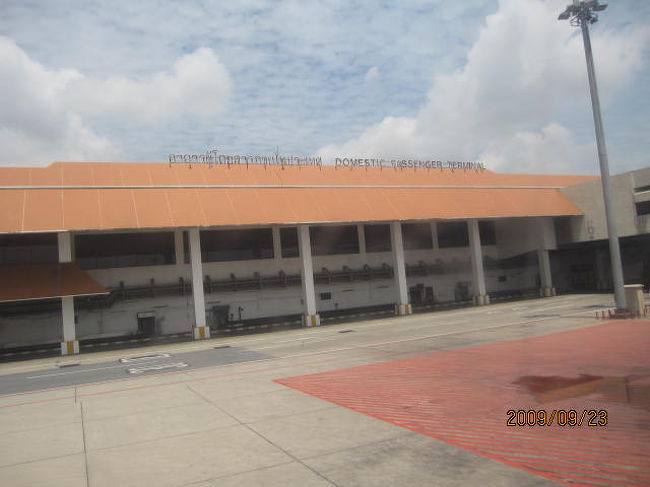 国際便の昨日がスワーナブームに移って以降、寂れる一方のドンムアン空港。