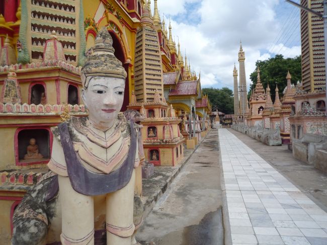 タンボーディー寺院。<br />１９３９年に建立。<br />