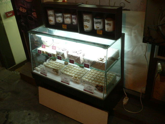 ココホド屋さん<br />ミョンドンのちょっとはずれのココホド屋さん<br />暖かいココホドをくれます。一番のお奨め。