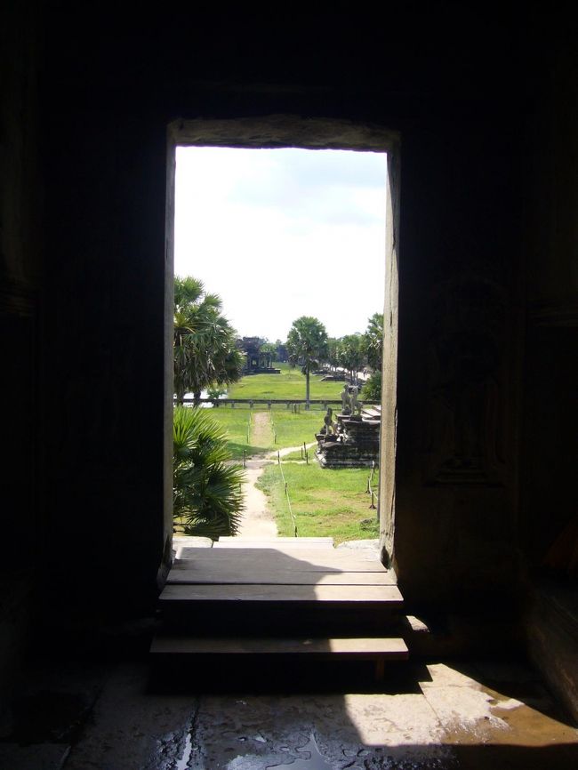 絵のような風景。<br />突然のスコールの中、雨宿りしつつ、ここから風景眺めて、ただただボーっとしてました。<br />