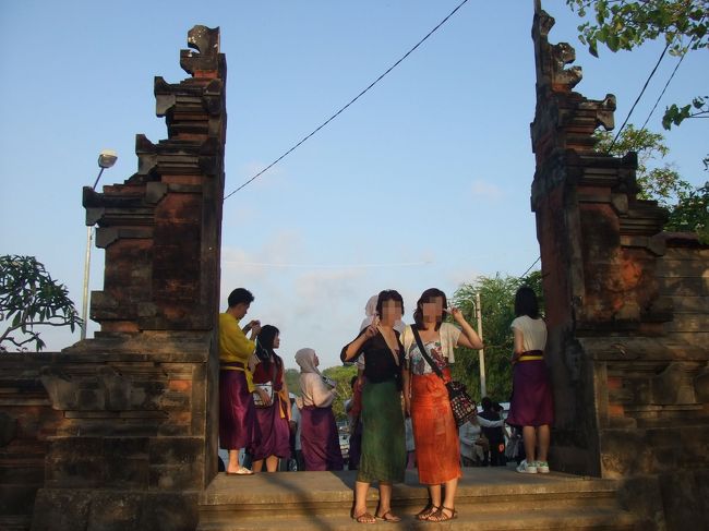 博物館へ行った後は、ウルワツ寺院へ行きました↑↑