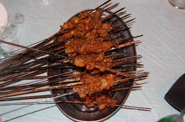 うーん　串は何年も洗ってないようである。