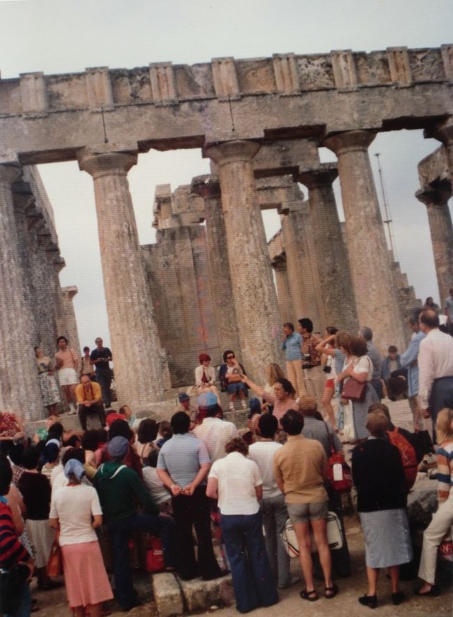パルテノン神殿同様、屋根部が無くなっているのは残念。