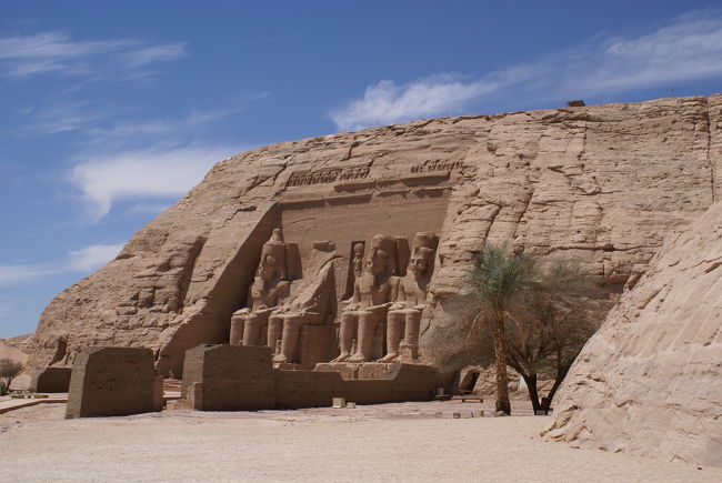 小神殿からみる<br />大神殿