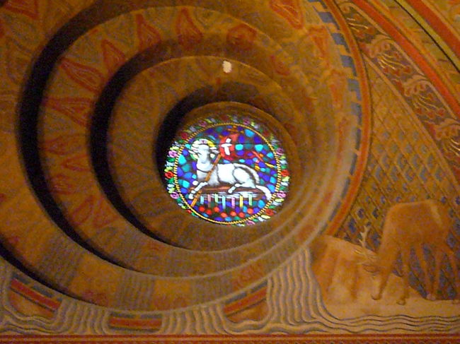 ふしぎな作りです。