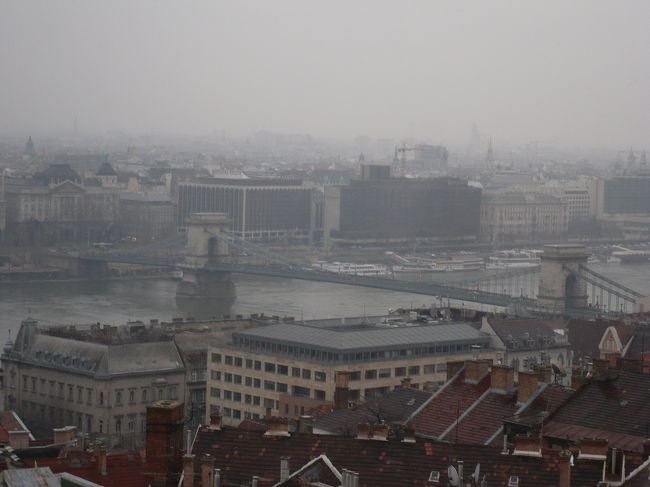 くさり橋も見渡せます。