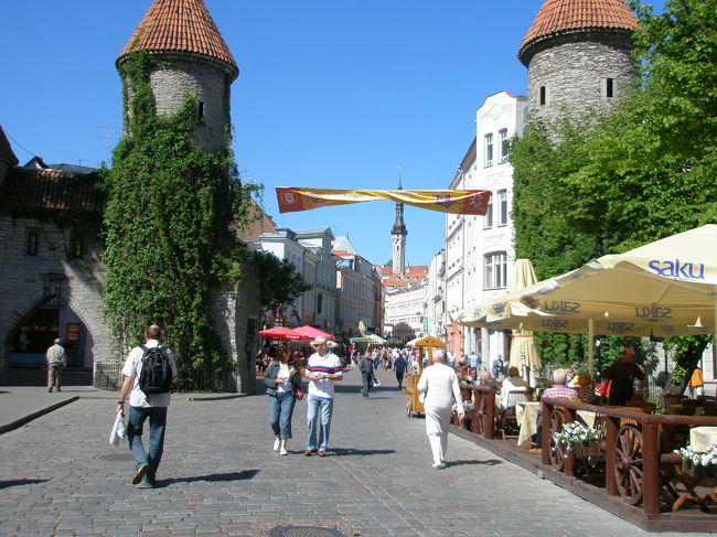 旧市街を出て新市街に向かいます。