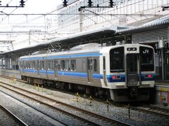 　岡山駅に到着して、瀬戸大橋線に乗り換えます。
　こちらは山陽本線の普通電車です。