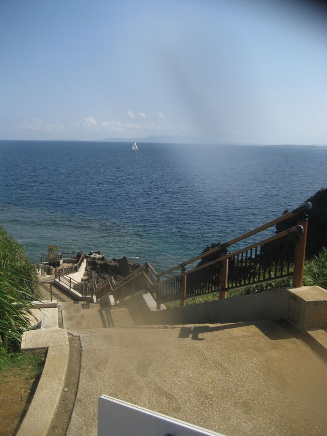 『上りの階段は、思ったほど辛くないな〜』なんて言っていたら、イントラのお姉さんがタンク背負ってたら辛いよぉーって･･･<br /><br />そーですよねぇ。。。<br />シュノーケリングでよかったぁ（笑）<br />シュノーケリングで十分楽しませていただきました！！