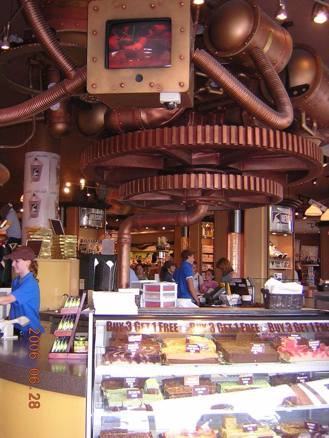 HERSHEY'Sのお店がありました。<br />チャーリーとチョコレート工場を彷彿させます。