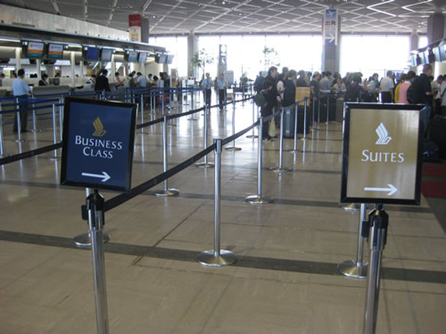 いつもはANAですが、今回は初めてシンガポール航空を利用します。<br /><br />SQ637 成田-シンガポール