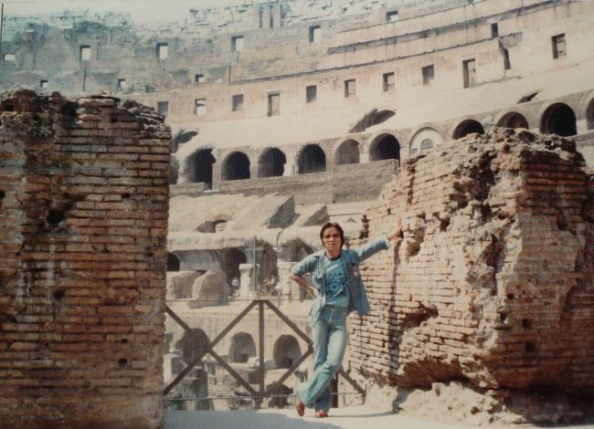 紀元７２年に着工したコロッセオ。<br />野球場くらいの大きさで５万人が収容できた。