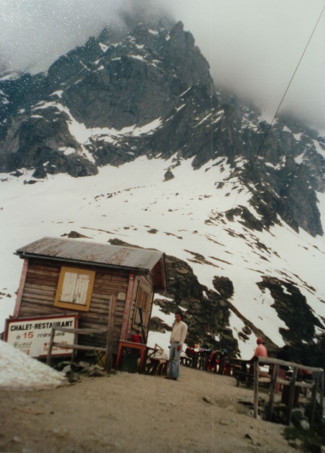 可愛い山小屋があり、ここでアルプスの少女ハイジが遊びまわったような気がした。