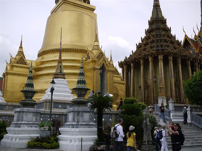 バンコク Wat Phrakeaw ワットプラケオ(ワット・シーラッタナーサーサダーラーム) に行ってきました。
