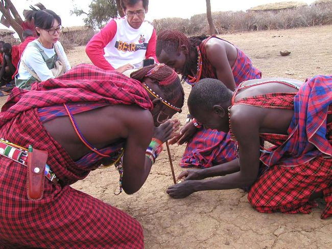 火をおこす実演