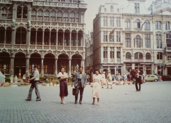 パリから成田に向かう途中、乗り換えに時間があるので、ブリュッセル市内を見学することになった。