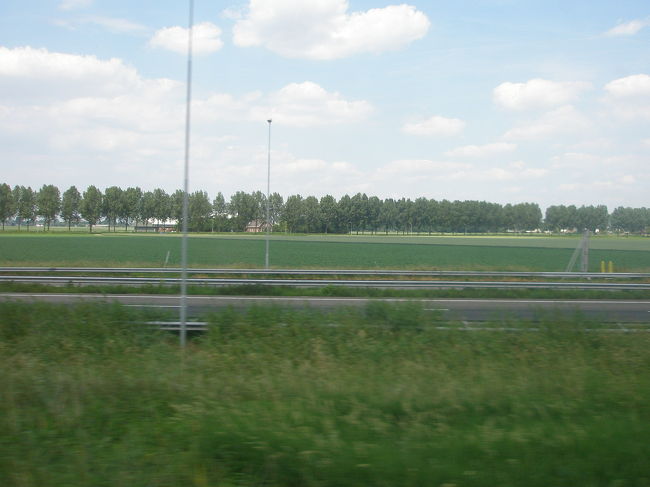 アムステルダムからデン・ハーグまでの車窓