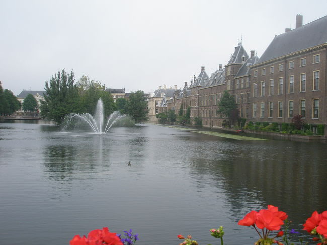 この後、再び電車に乗り、この旅の最後の国・ベルギーはブリュッセルに向かいます。<br />