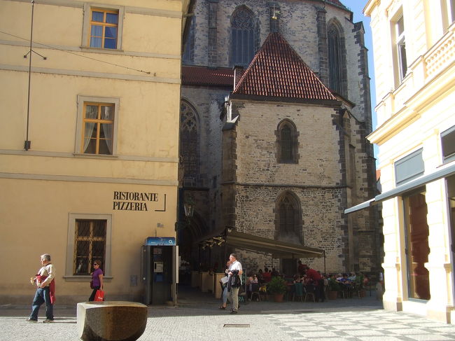 街は意外と人が少なくて、日本人にもほとんど遭いませんでした。時期がよかったのかな？