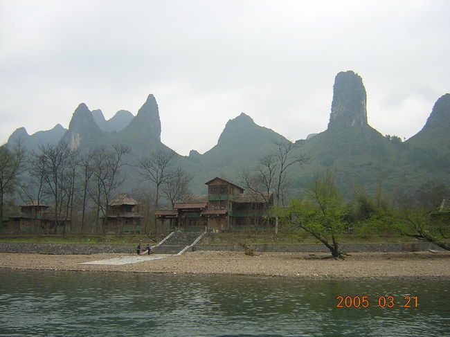 地上にでました。<br />この景色をみて何を思いますか？