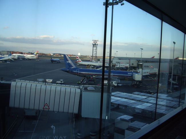 約２週間のたびにでます。<br />はじめてのヨーロッパ。<br />ロンドン経由ローマ行き。<br />長時間飛行になれておらず、<br />足がむくみすぎて痛かった・・・