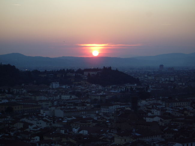 たびのおわり。<br /><br /><br />他の都市もいったのですが、デジカメの調子が<br />悪くデータで残っておらず・・・<br />またいつか来るぞー！！