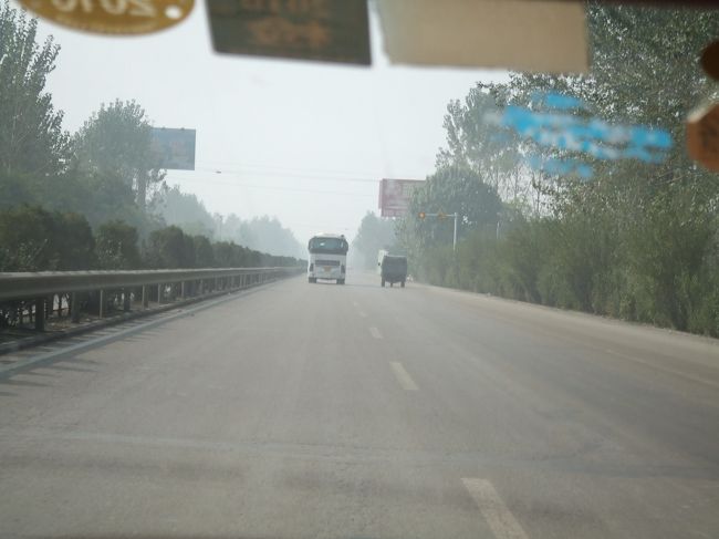 相変わらず中国のドライバーは猛烈にぶっ飛ばします。